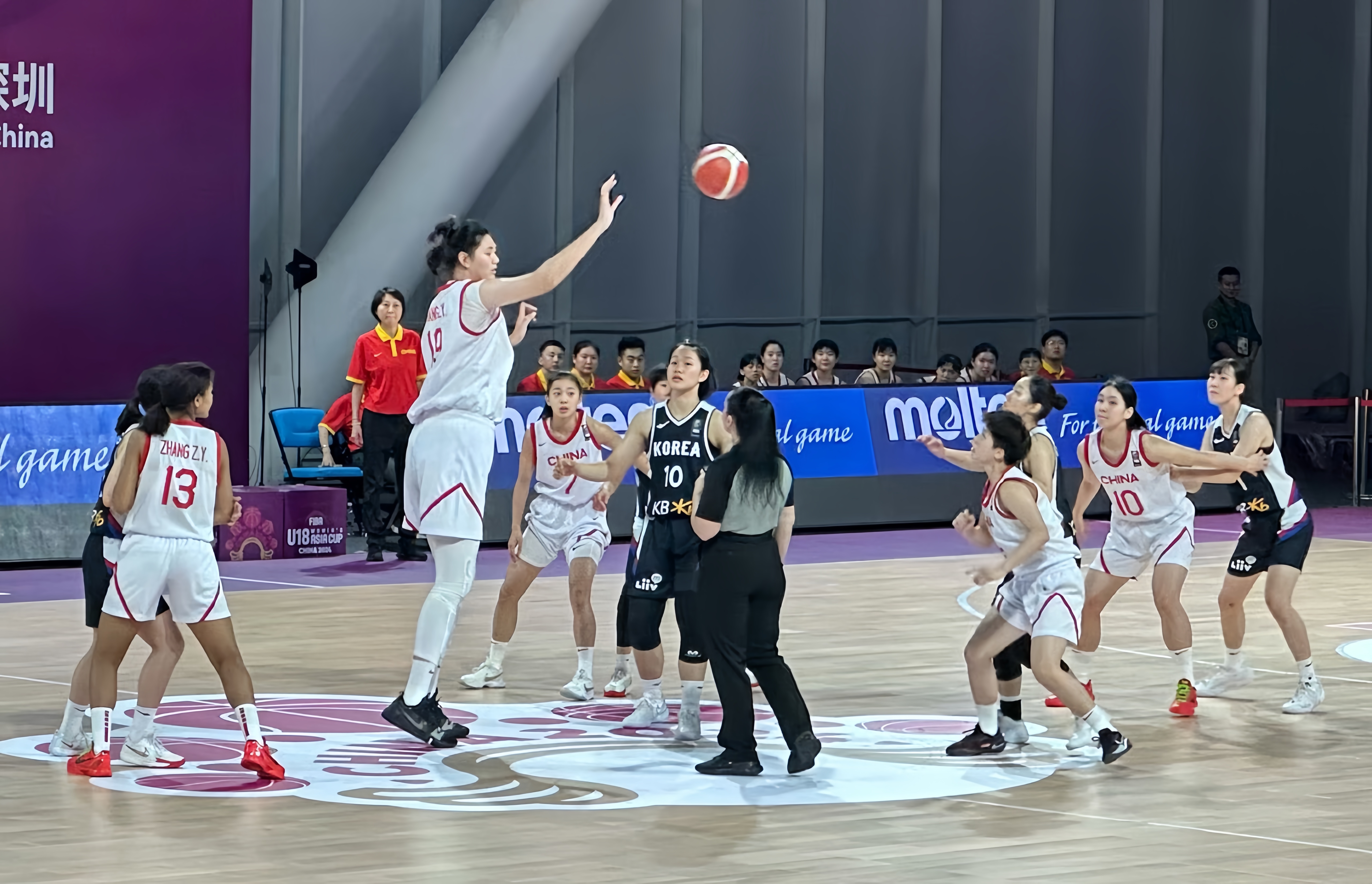 亚洲杯-张子宇11分钟13分女篮胜印尼51分